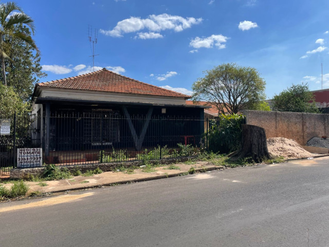 Excelente terreno de esquina, próximo a Santa Casa!